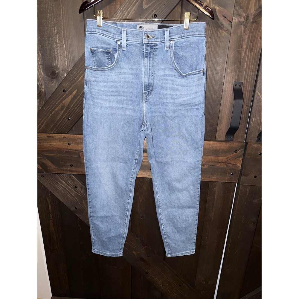 Levi's Silver Tab Mom‎ Jeans Women's Size 31 X 27 Medium Wash Denim